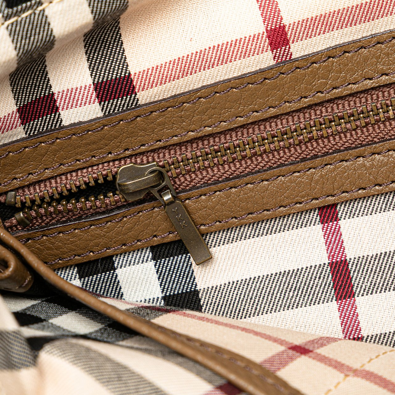 Burberry Leather Tote Bruin