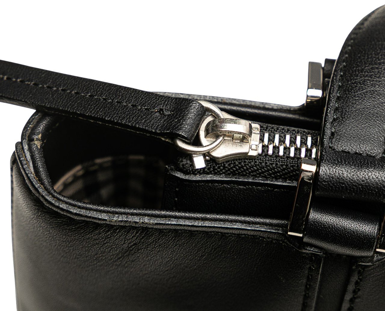 Burberry Leather Handbag Zwart