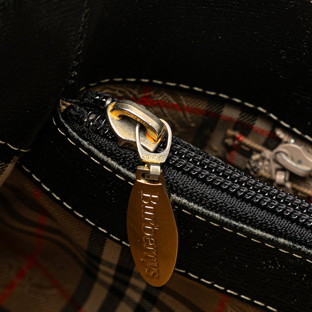 Burberry Leather Shoulder Bag Zwart