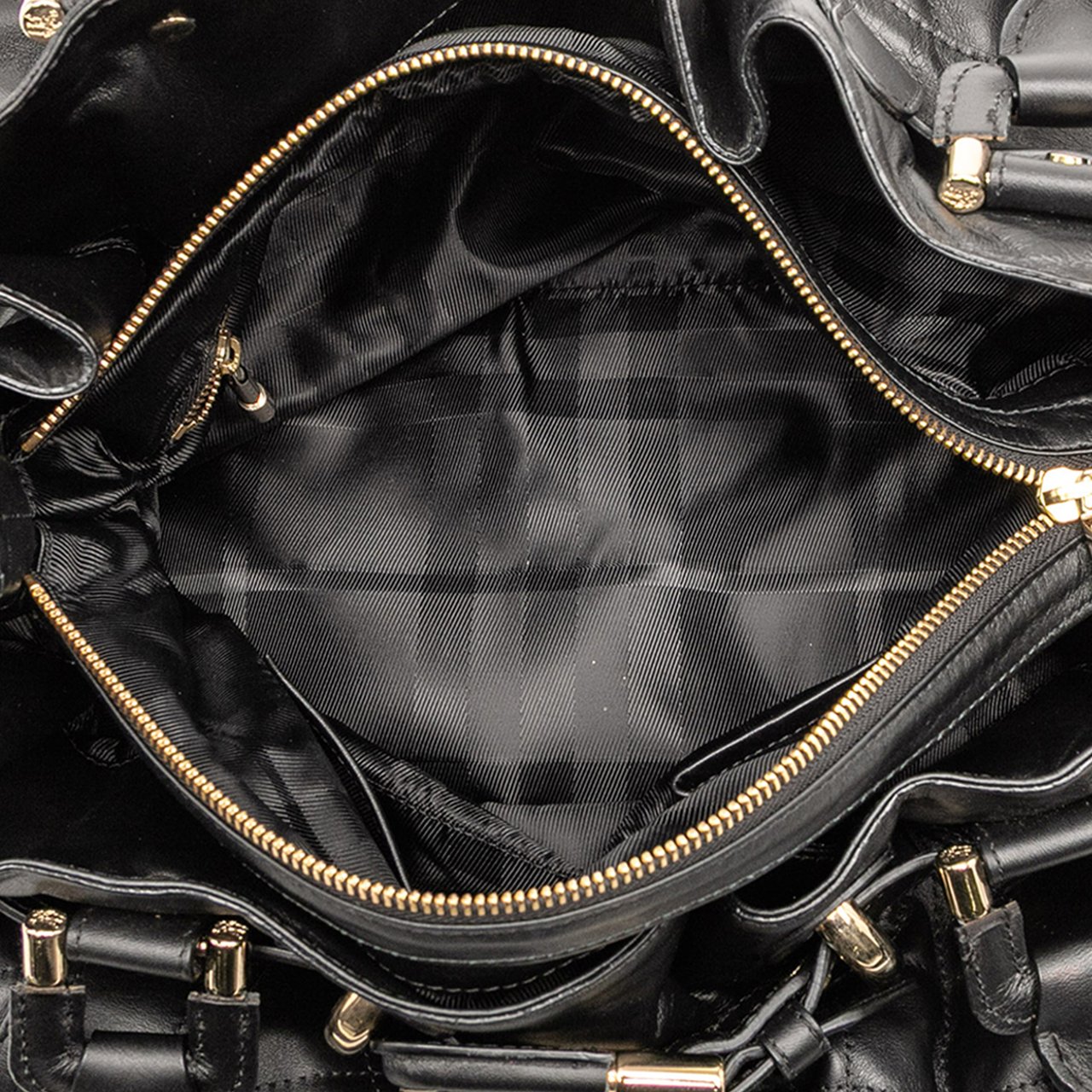 Burberry Large Quilted Leather Beaton Tote Zwart