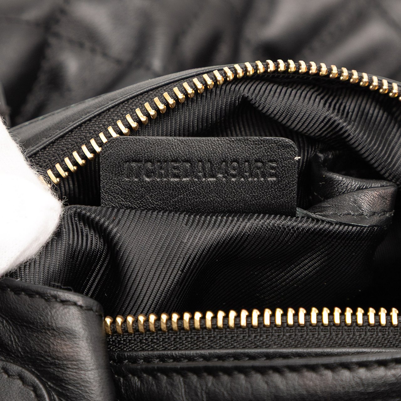 Burberry Large Quilted Leather Beaton Tote Zwart