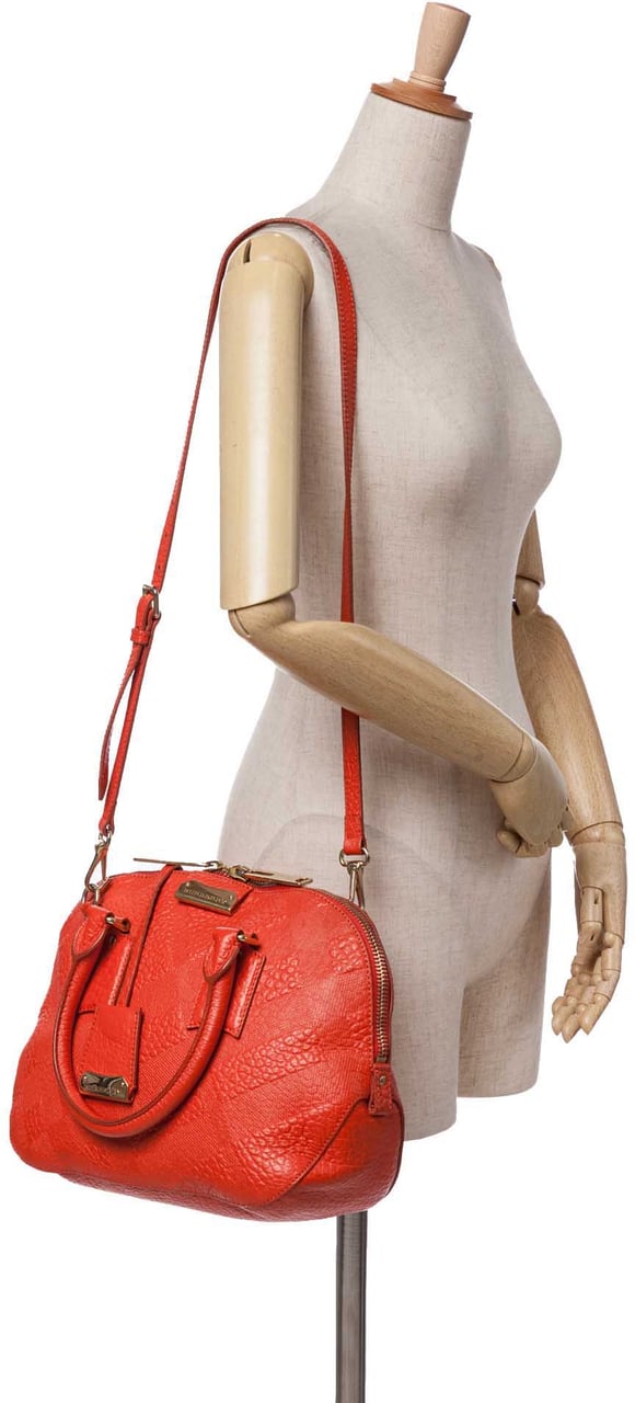 Burberry Heritage Grain Check Embossed Orchard Bowling Bag Rood