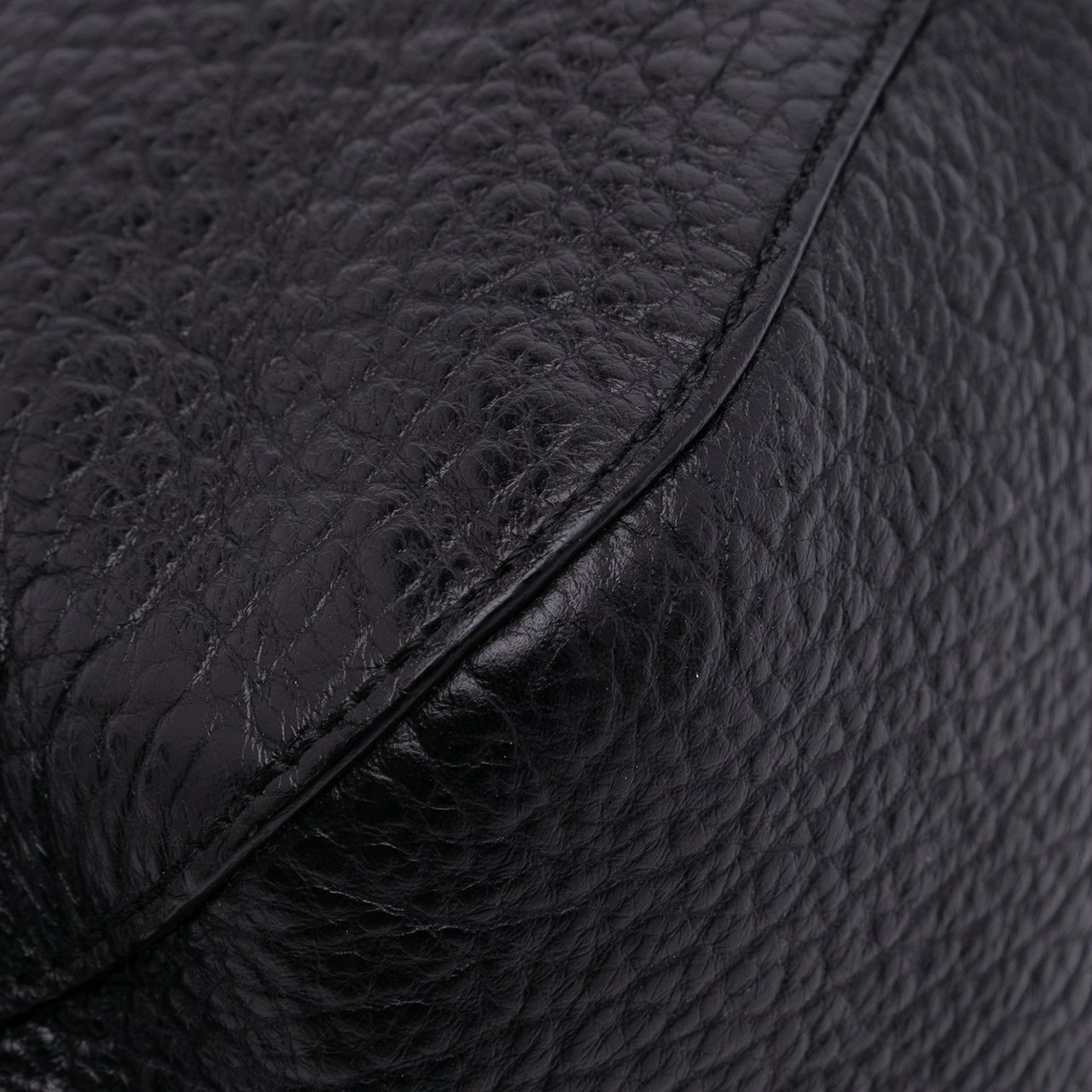 Burberry Small Grained Calfskin Heritage Orchard Bowling Bag Zwart