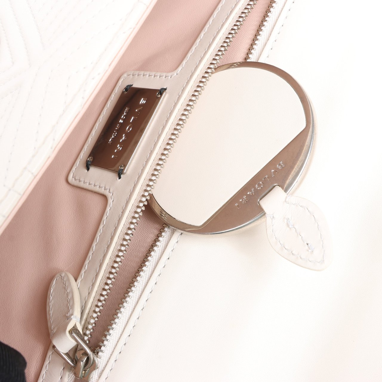 Bvlgari BVLGARI Serpenti Leather Chain Shoulder Bag in White Wit