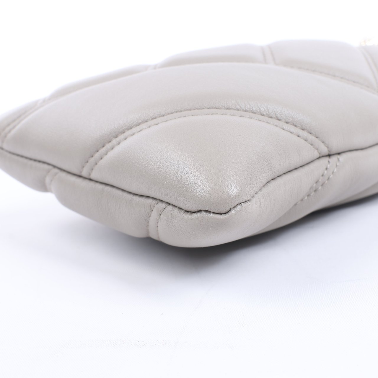 Bvlgari BVLGARI Serpenti Cabochon Chain Leather Shoulder Bag in Gray Grijs