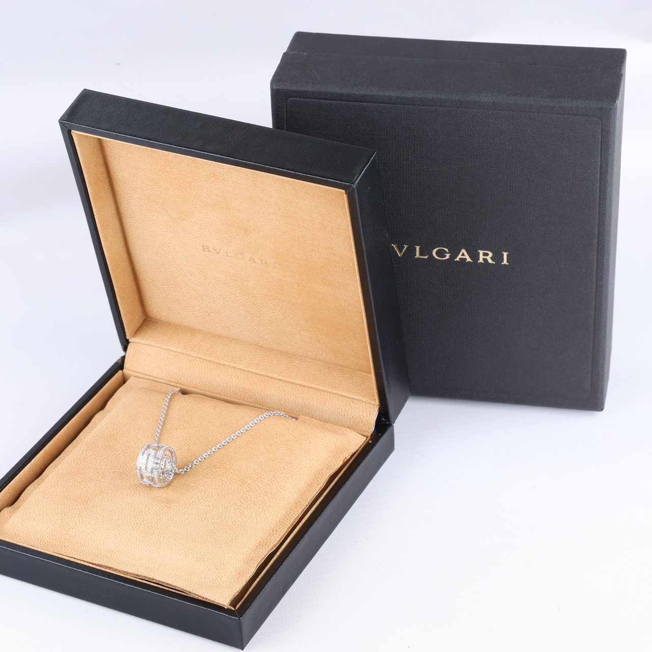 Bvlgari Bvlgari Parentesi Diamond Necklace 750(WG) 12.2g Divers