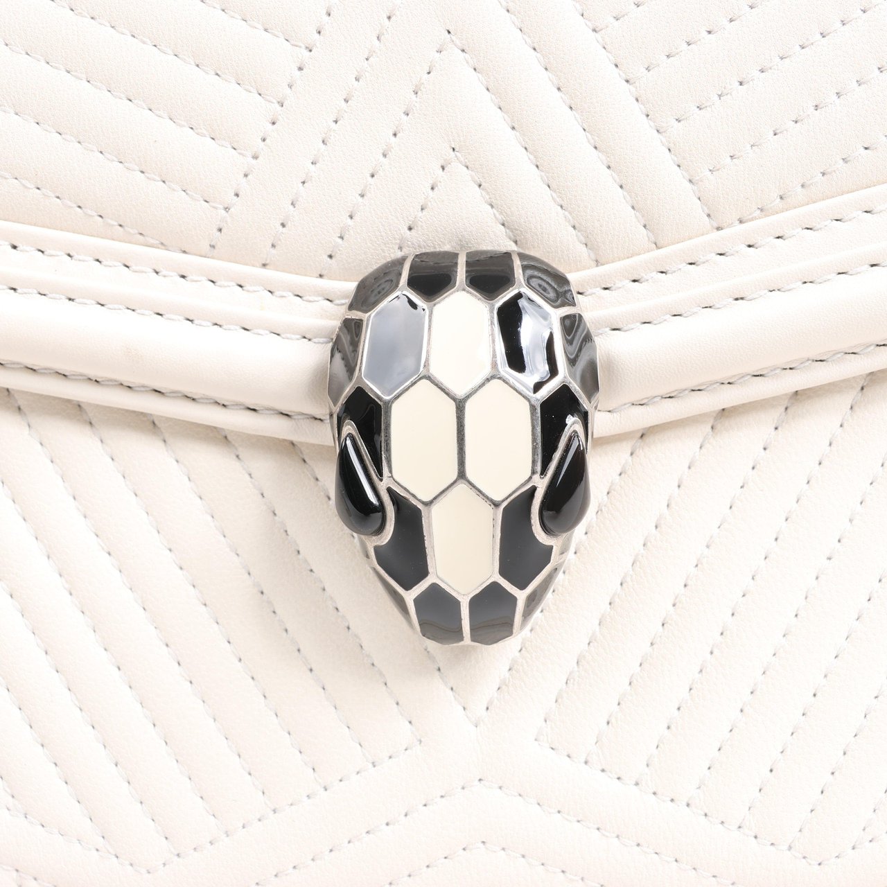 Bvlgari BVLGARI Serpenti Leather Chain Shoulder Bag in White Wit