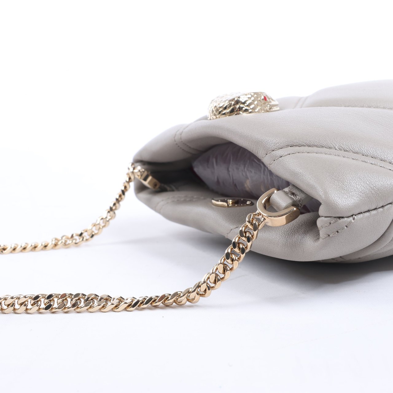 Bvlgari BVLGARI Serpenti Cabochon Chain Leather Shoulder Bag in Gray Grijs