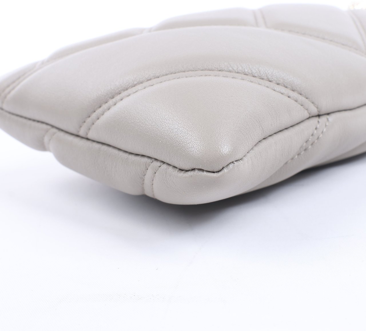 Bvlgari BVLGARI Serpenti Cabochon Chain Leather Shoulder Bag in Gray Grijs