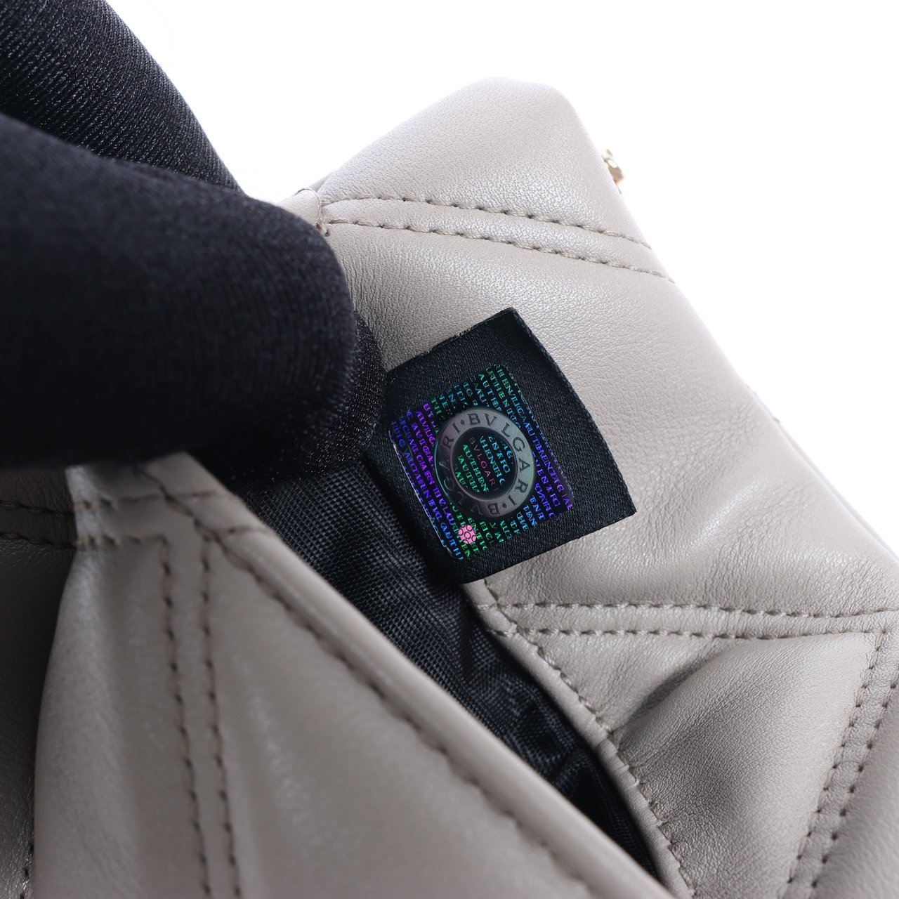 Bvlgari BVLGARI Serpenti Cabochon Chain Leather Shoulder Bag in Gray Grijs