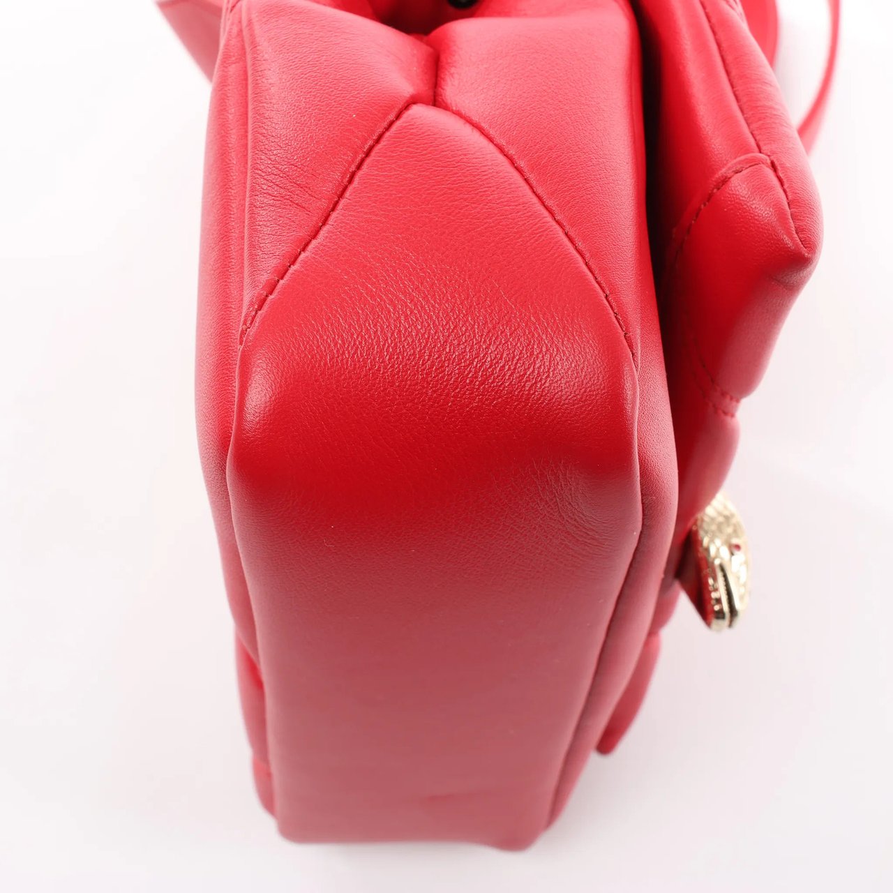Bvlgari BVLGARI Serpenti Leather Chain Crossbody Bag in Red Rood