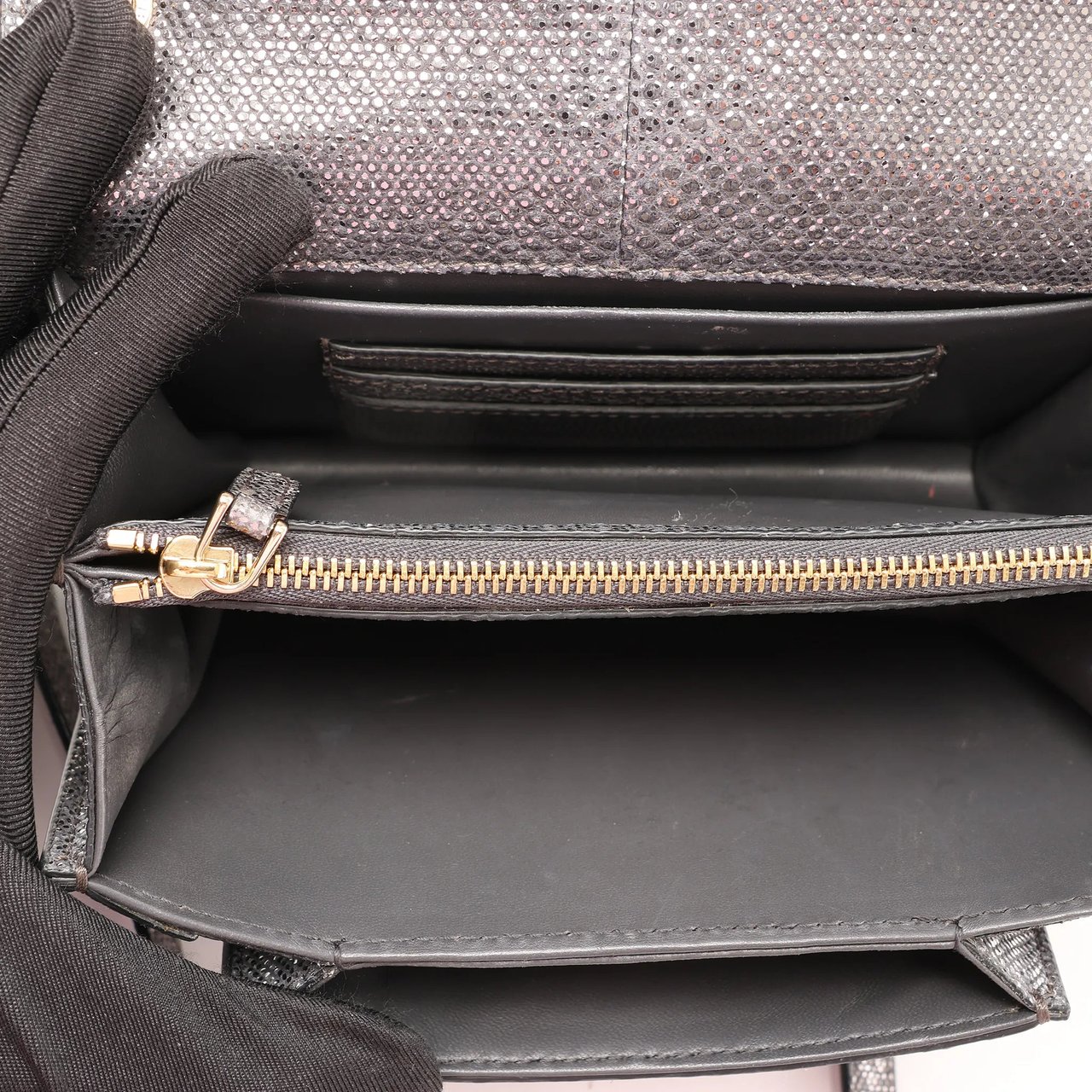 Bvlgari BVLGARI Serpenti Leather Chain Crossbody Bag in Gray Grijs