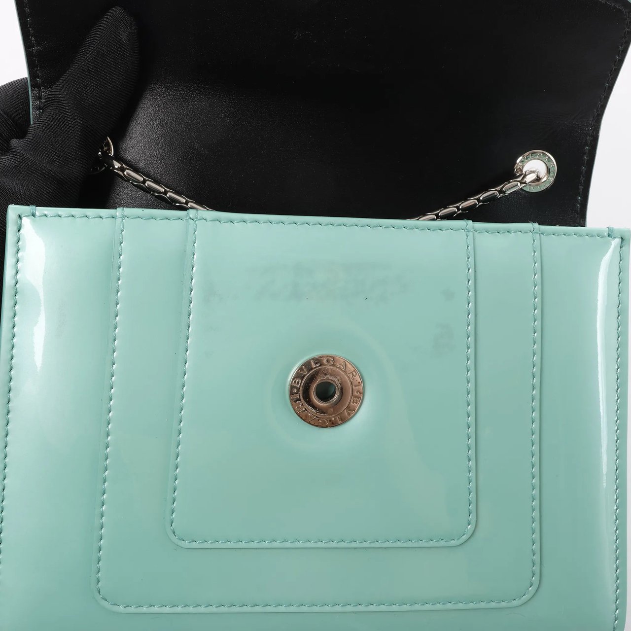 BVLGARI Serpenti Forever Patent Leather Chain Crossbody Bag in Green Groen