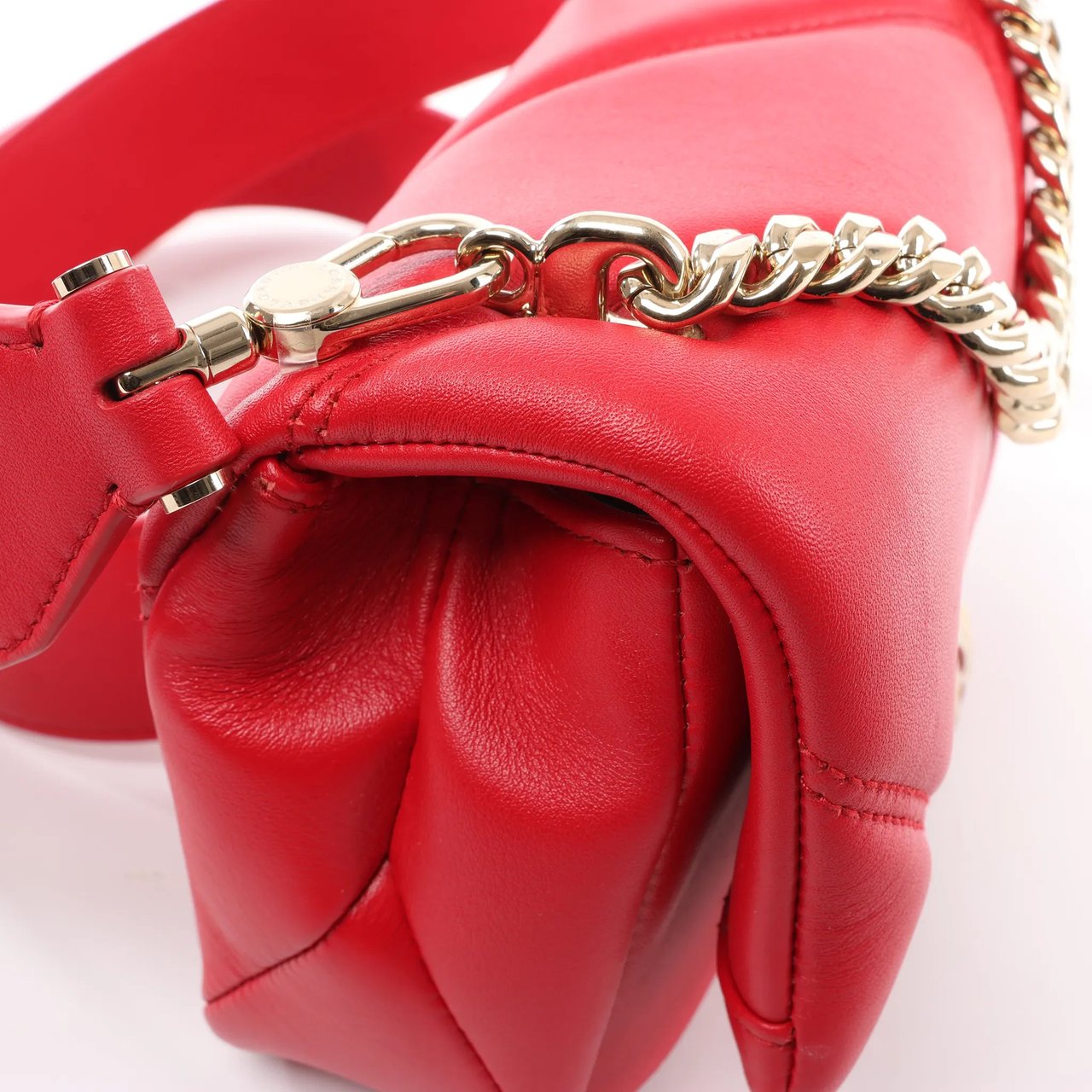 BVLGARI Serpenti Leather Chain Crossbody Bag in Red Rood
