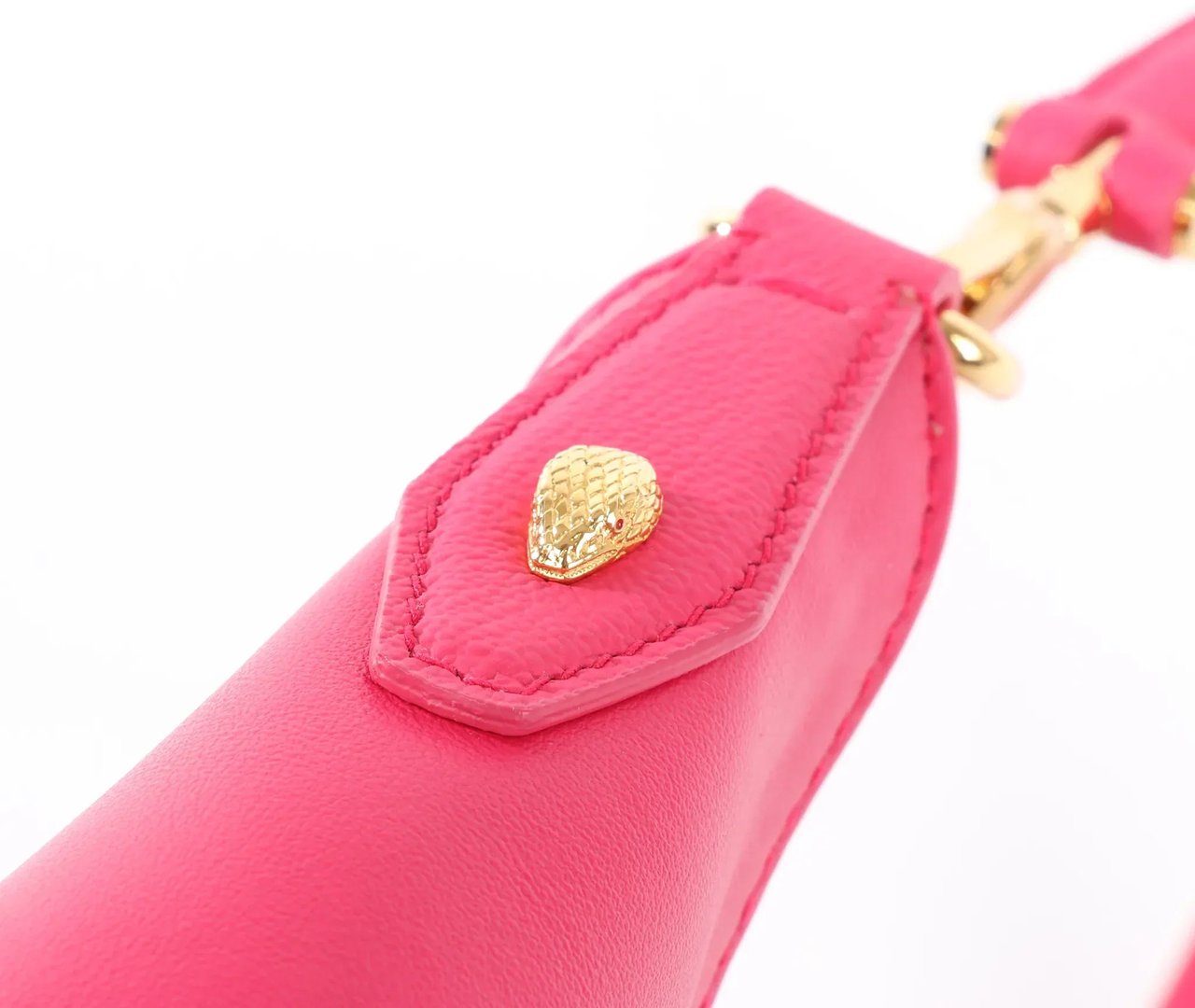 BVLGARI Serpenti Leather Shoulder Bag in Pink Roze