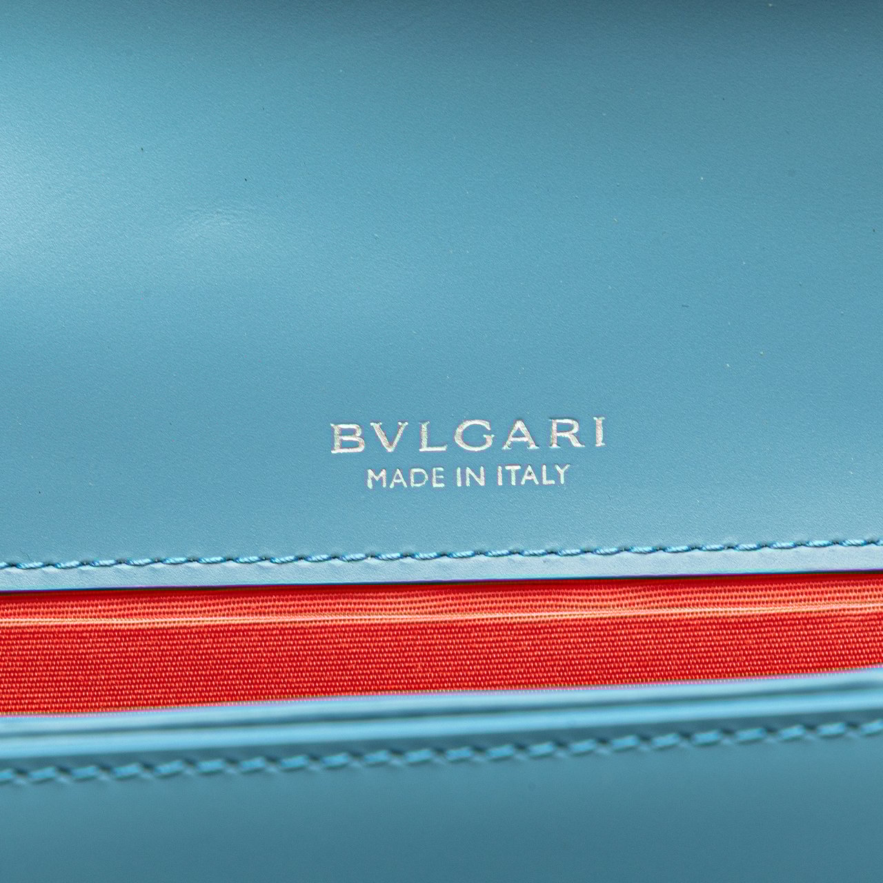 Bvlgari Leather Serpenti Forever Crossbody Blauw