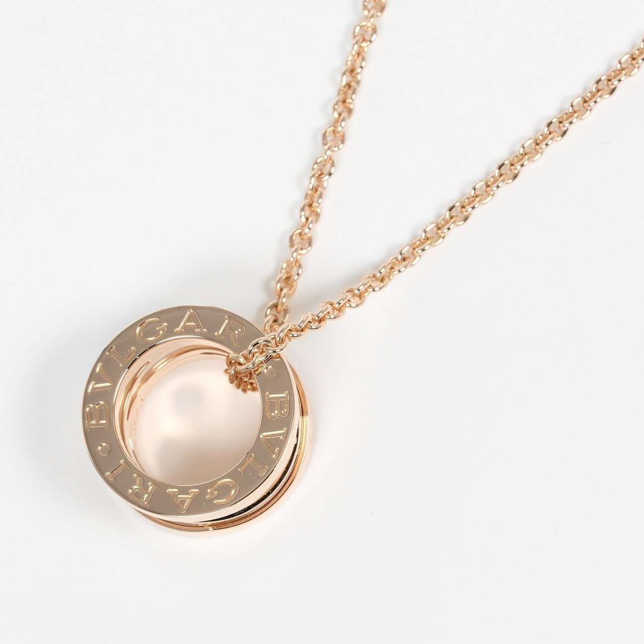 Bvlgari Bvlgari B.Zero1 Design Legend Zaha Hadid Pendant Necklace 18K Rose Gold with Ceramic Goud