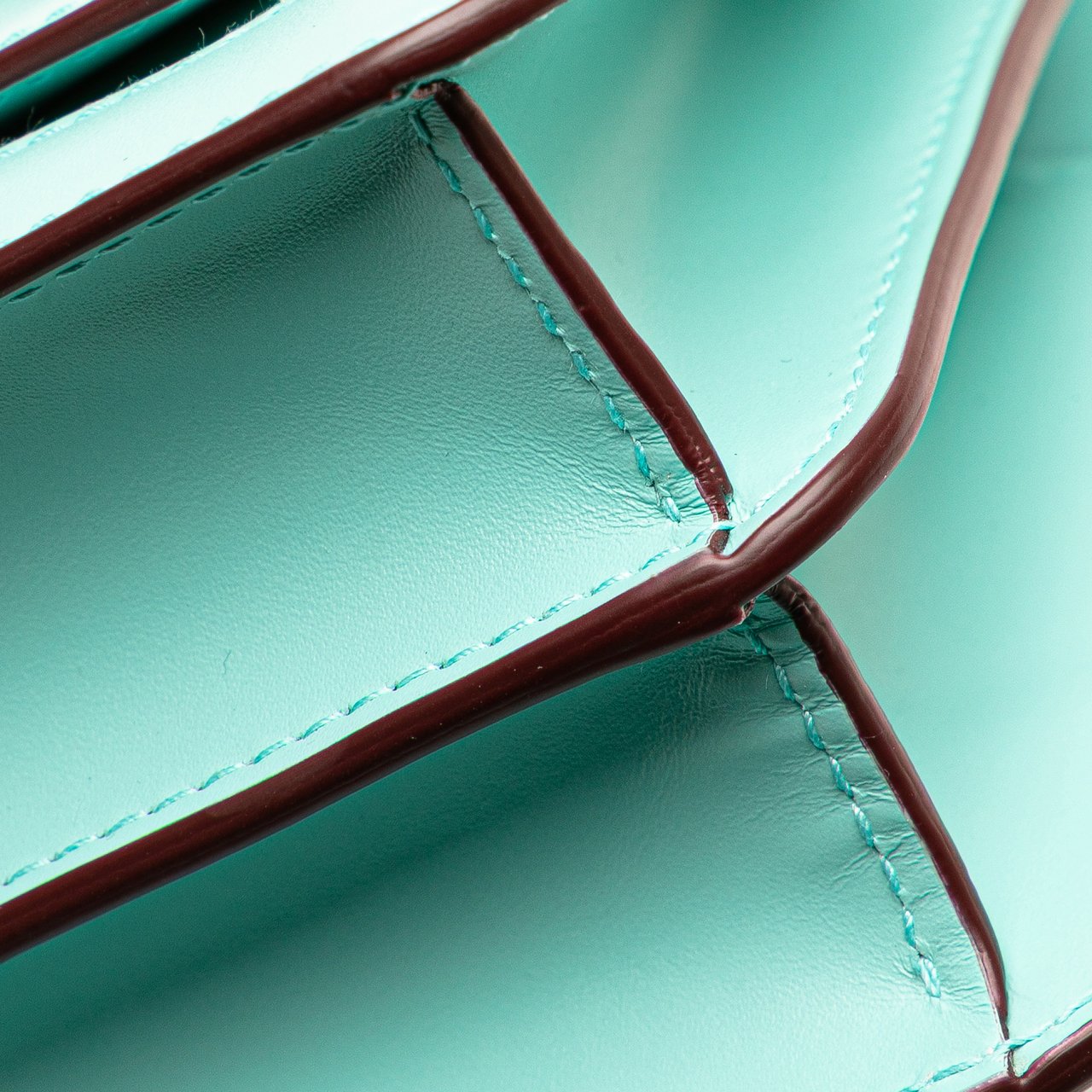 Bvlgari Leather Serpenti Forever Crossbody Blauw