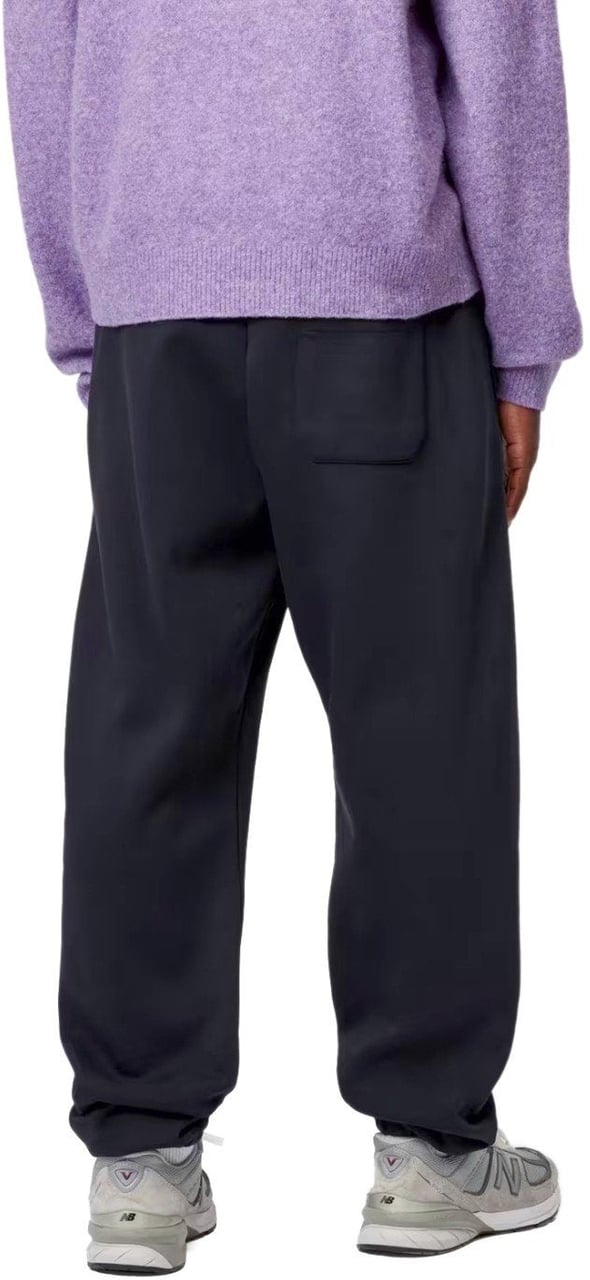 Carhartt CARHARTT WIP CHASE NAVY SWEAT PANTS Blauw
