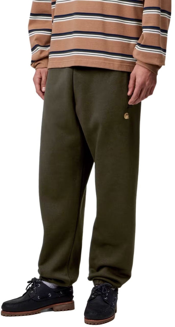 Carhartt CARHARTT WIP CHASE OLIVE SWEATPANTS Groen