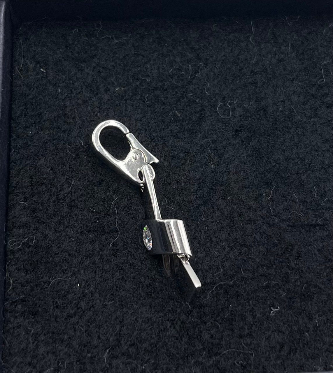 Cartier Cartier Knot Pendant Silver 2 cm Wit