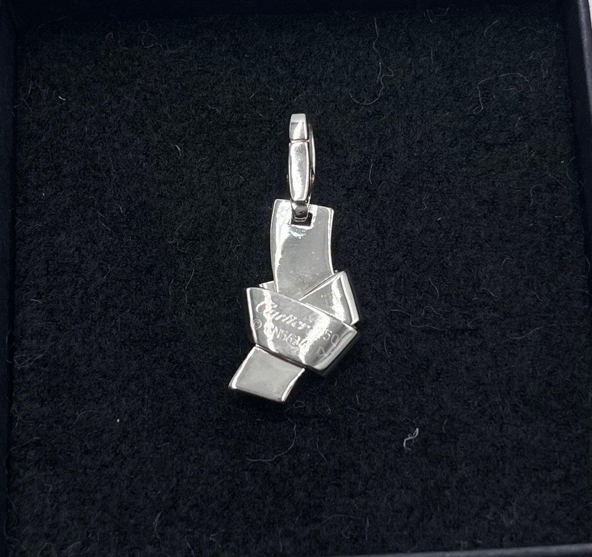 Cartier Cartier Knot Pendant Silver 2 cm Wit