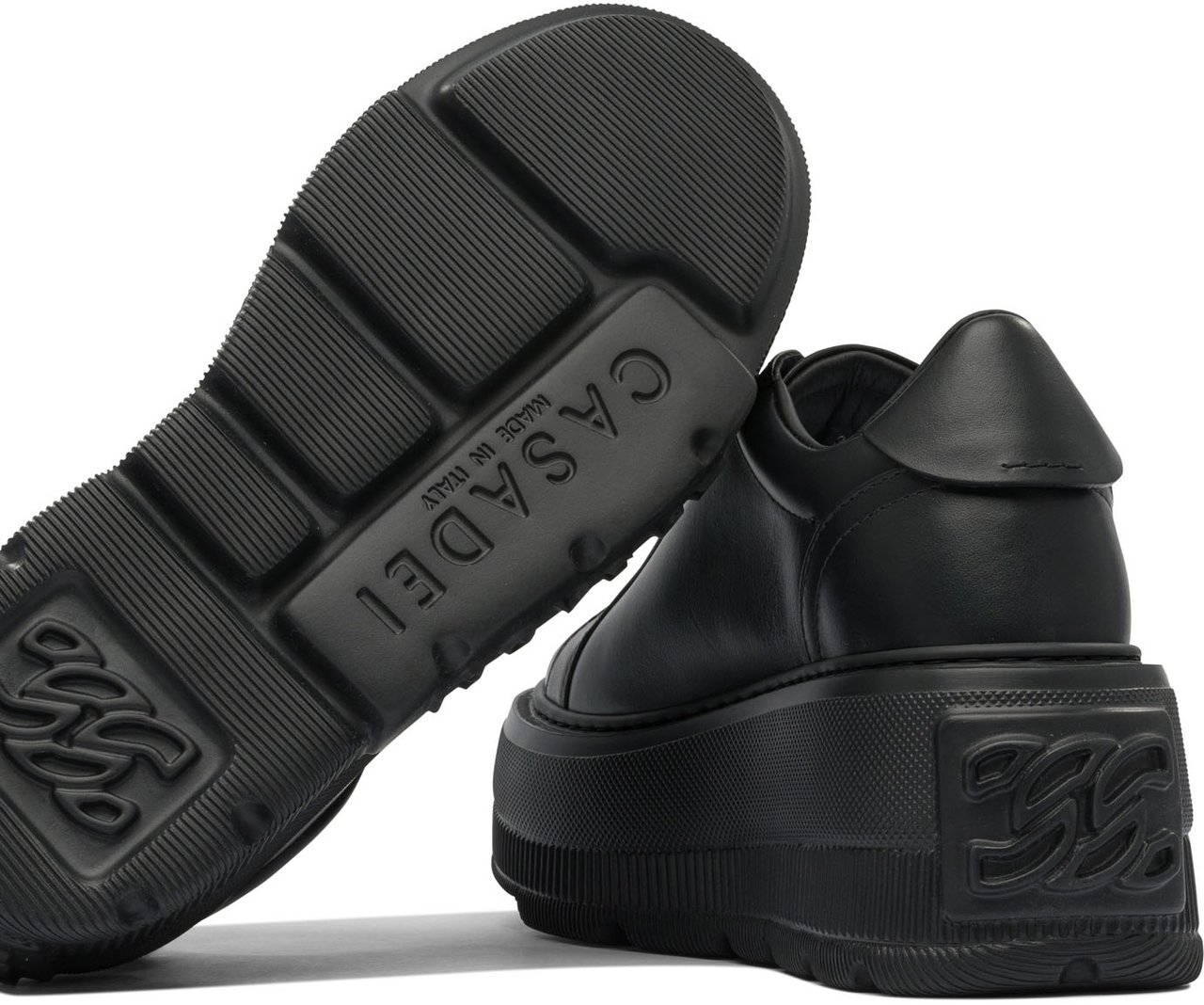 Casadei Sneakers & Slip-On Zwart