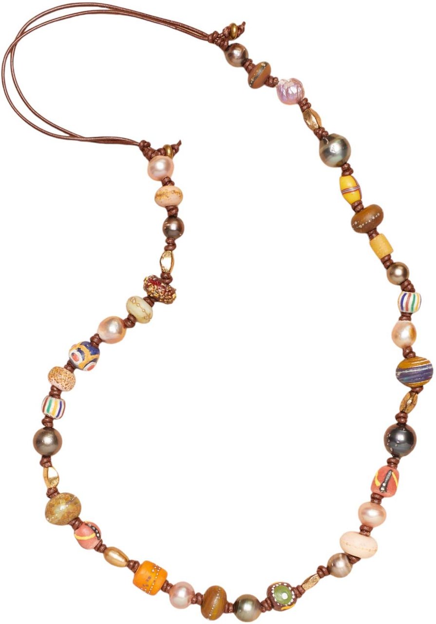 Catherine Michiels Collier Keniata perles de Tahiti. mer du sud. verre africaines. chaman SS2338 Catherine Michiels Divers