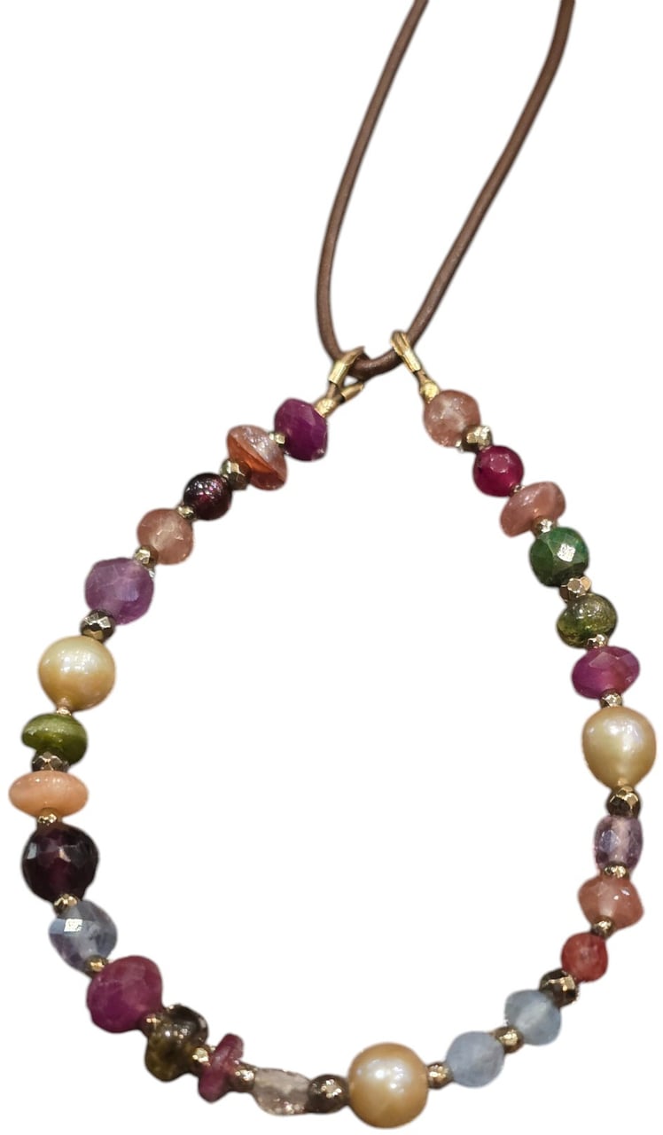 Catherine Michiels Bracelet Bella Moonhématite saphir rubis perles de Tahiti tourmaline FW24-71 Catherine Michiels Bijoux Jewellery Divers