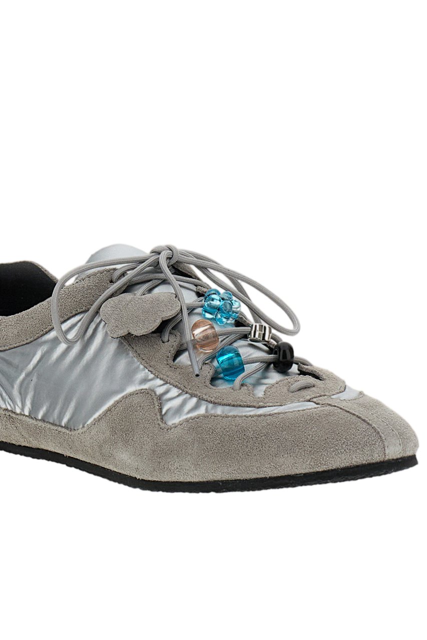 Cecilie Bahnsen Low-top Paneled Sneakers with Decorative Beaded Laces Grijs
