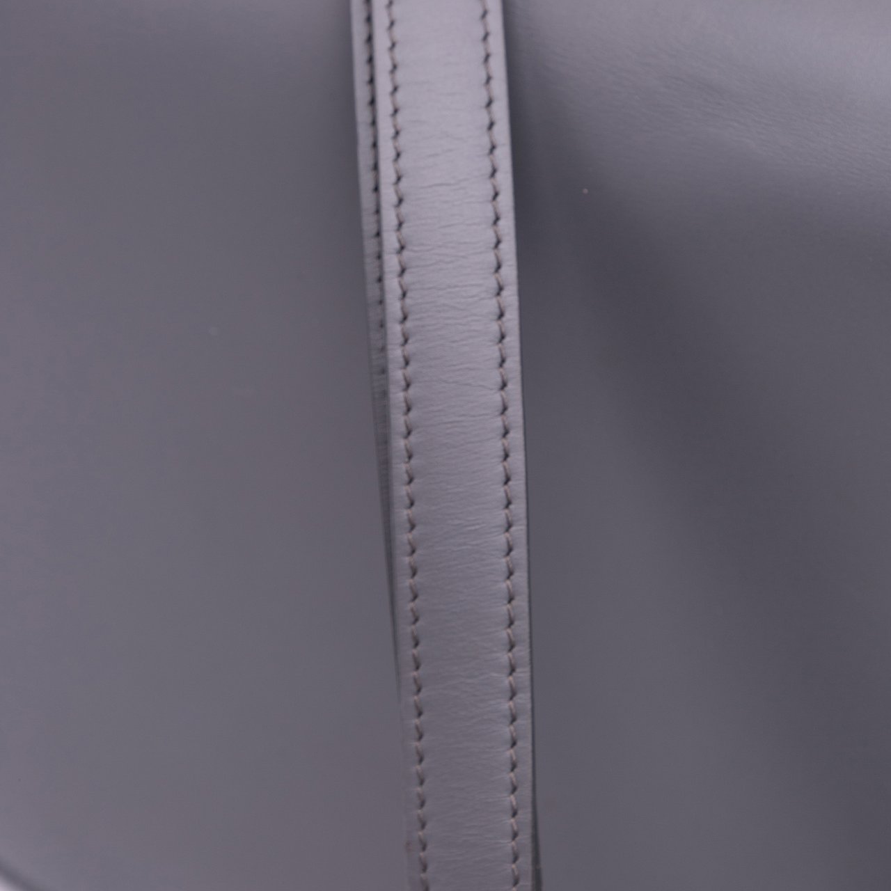 Celine Medium Calfskin Classic Box Paars