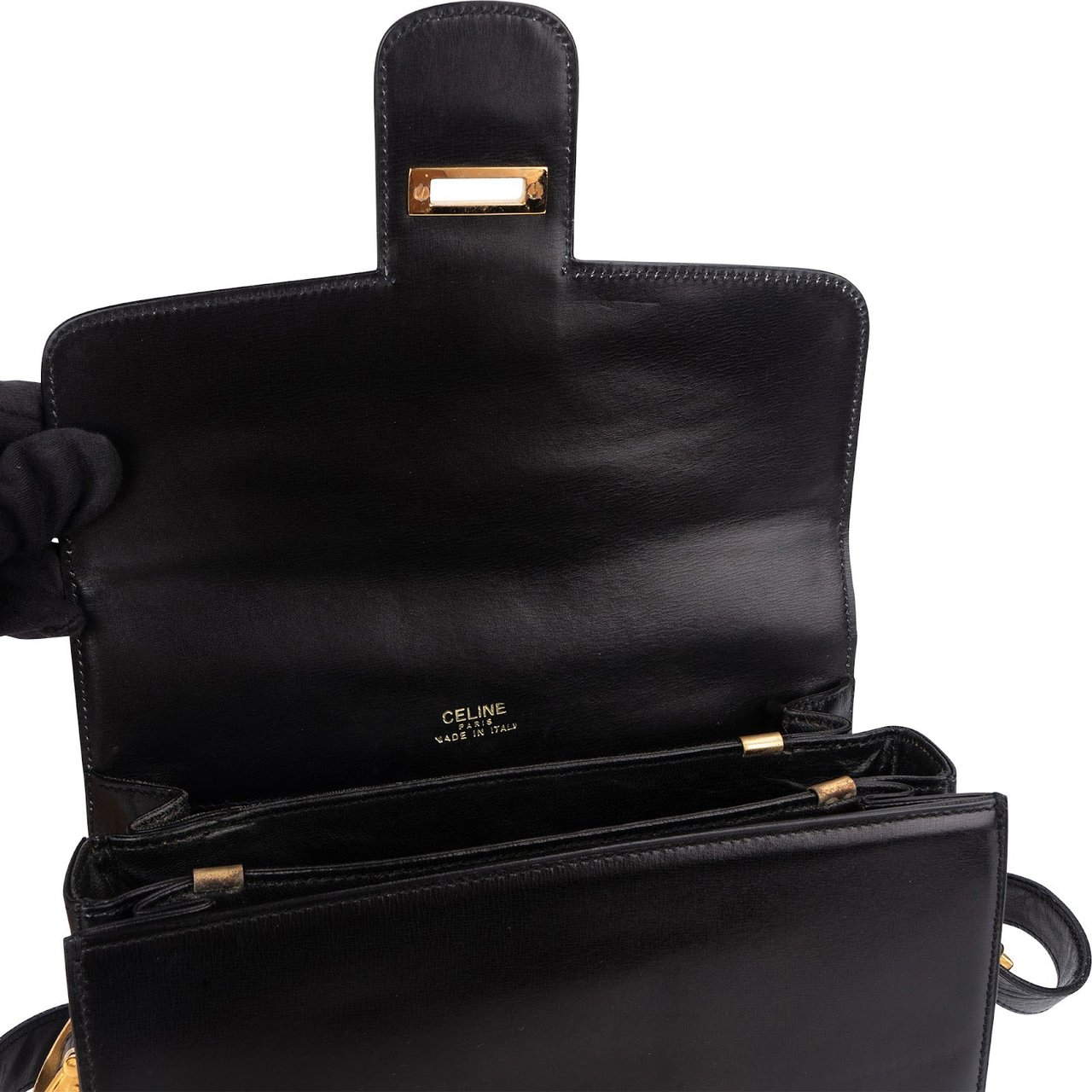 Celine Celine Boxcalf Horse Carriage Triomphe Shoulder Bag Zwart