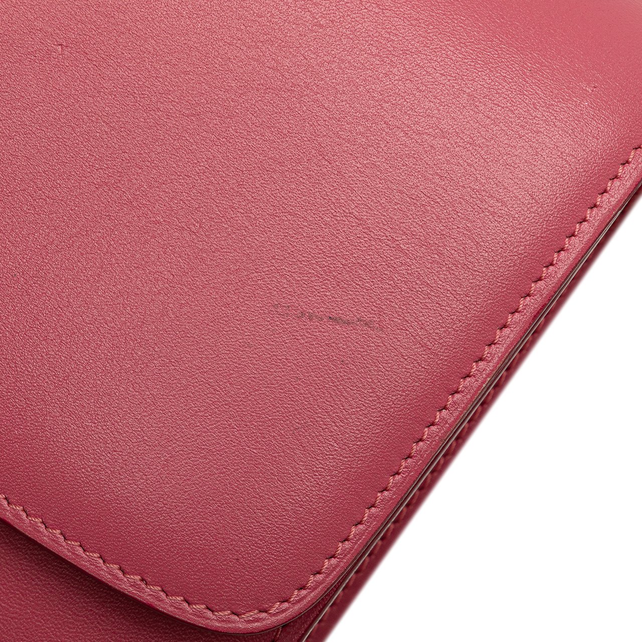 Celine Medium Calfskin Classic Box Roze