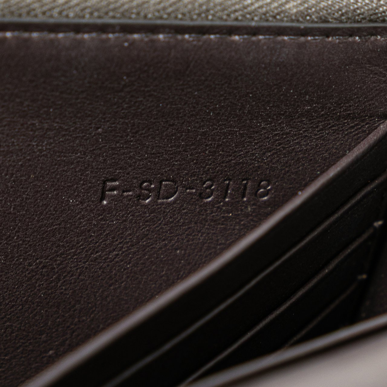 Celine Leather Frame Wallet on Chain Roze