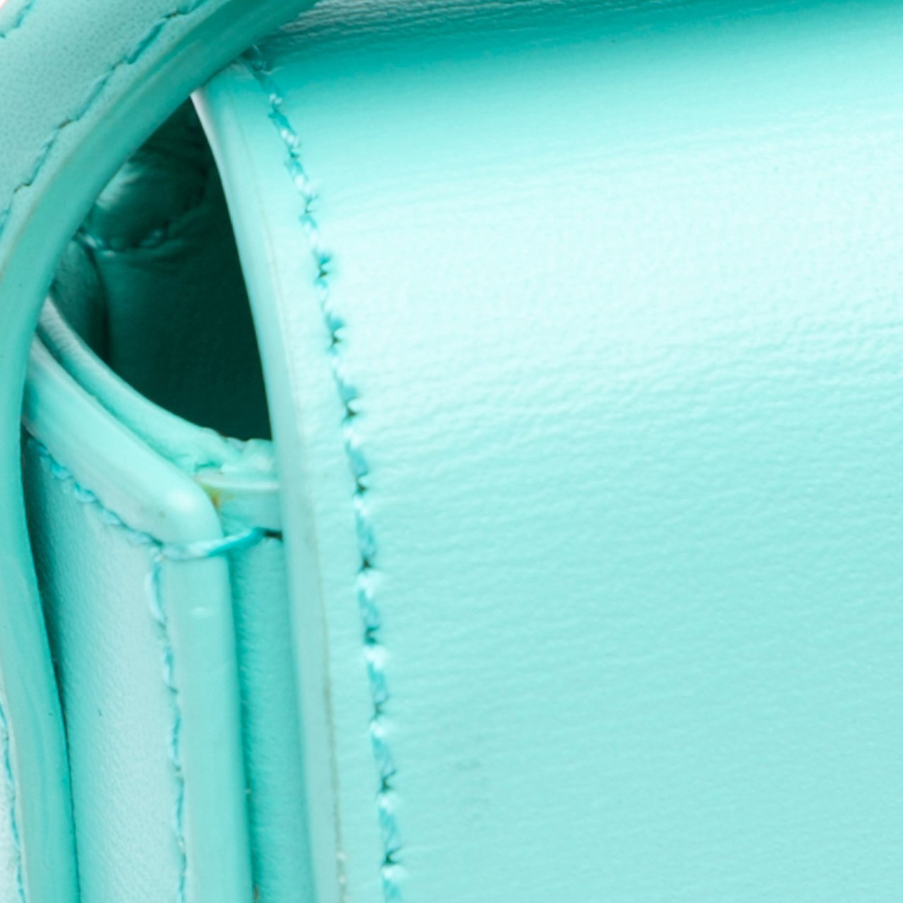 Celine Leather Triomphe AirPods Case with Strap Blauw