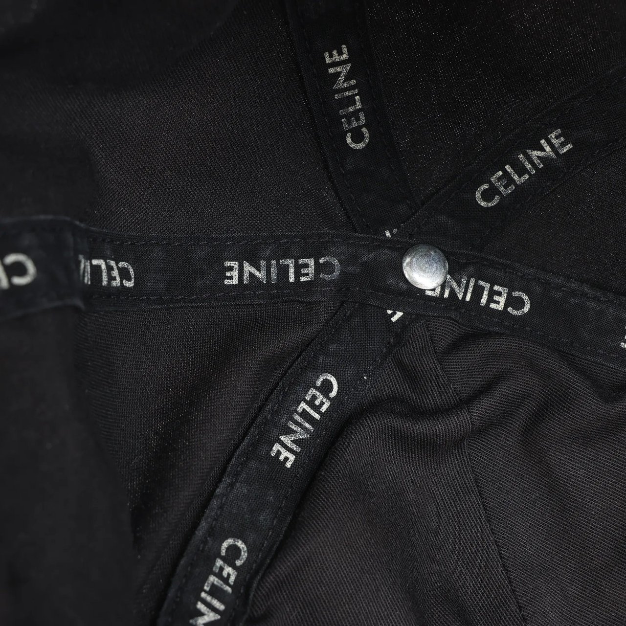 Celine CELINE Embroidered Logo Adjustable Hat in Black Zwart