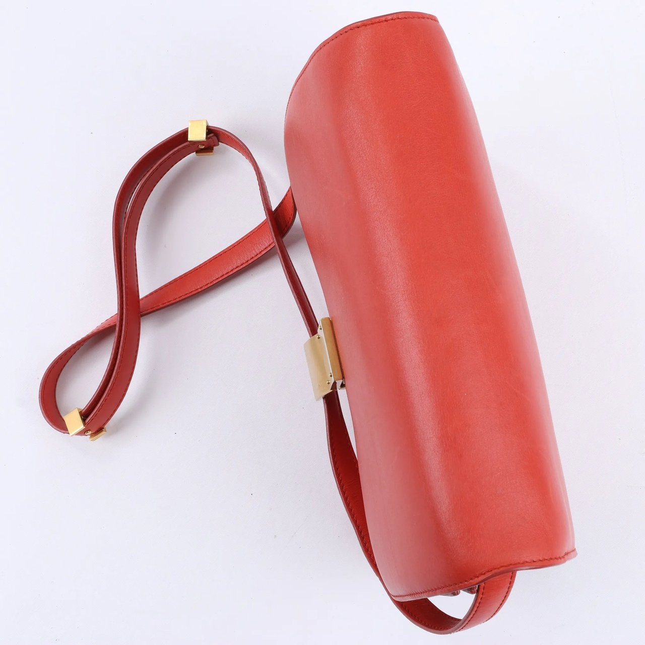 Celine CELINE Classic Box Medium Leather Shoulder Bag in Red (Marketplaces) Rood