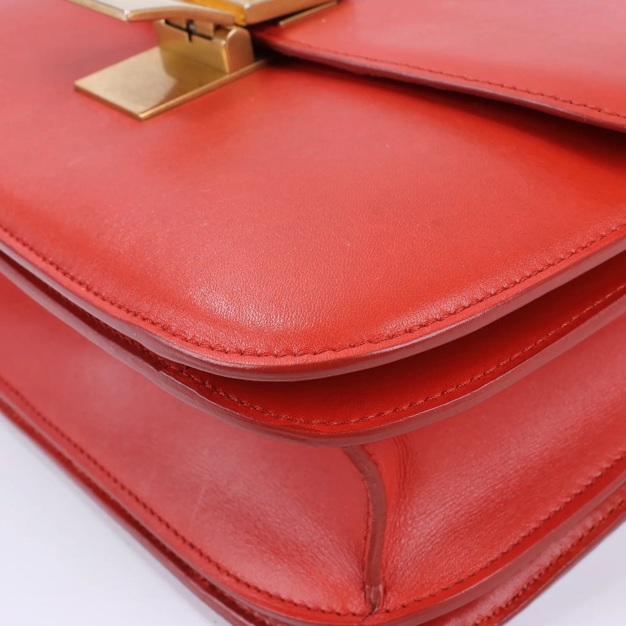 Celine CELINE Classic Box Medium Leather Shoulder Bag in Red (Marketplaces) Rood
