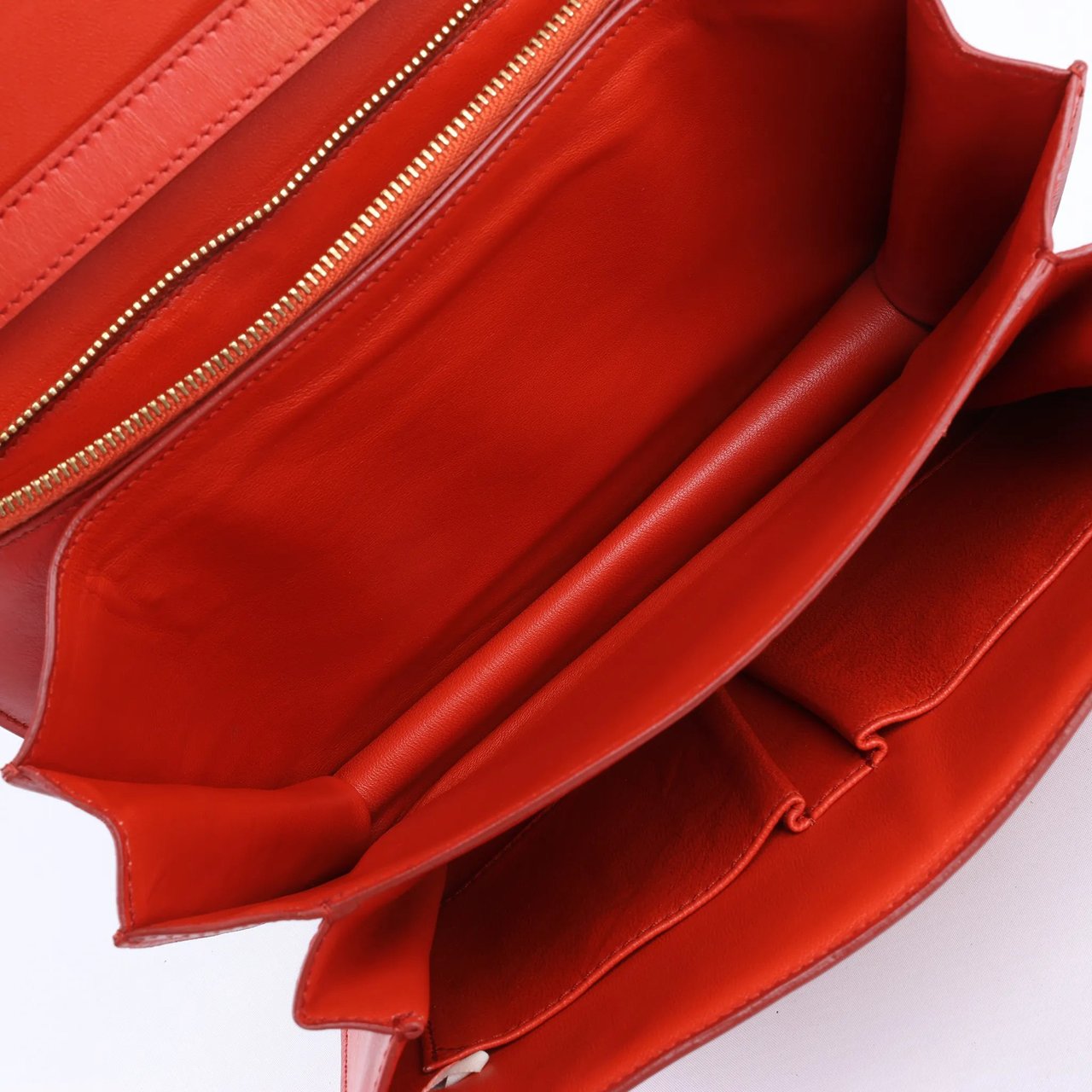 Celine CELINE Classic Box Medium Leather Shoulder Bag in Red (Marketplaces) Rood