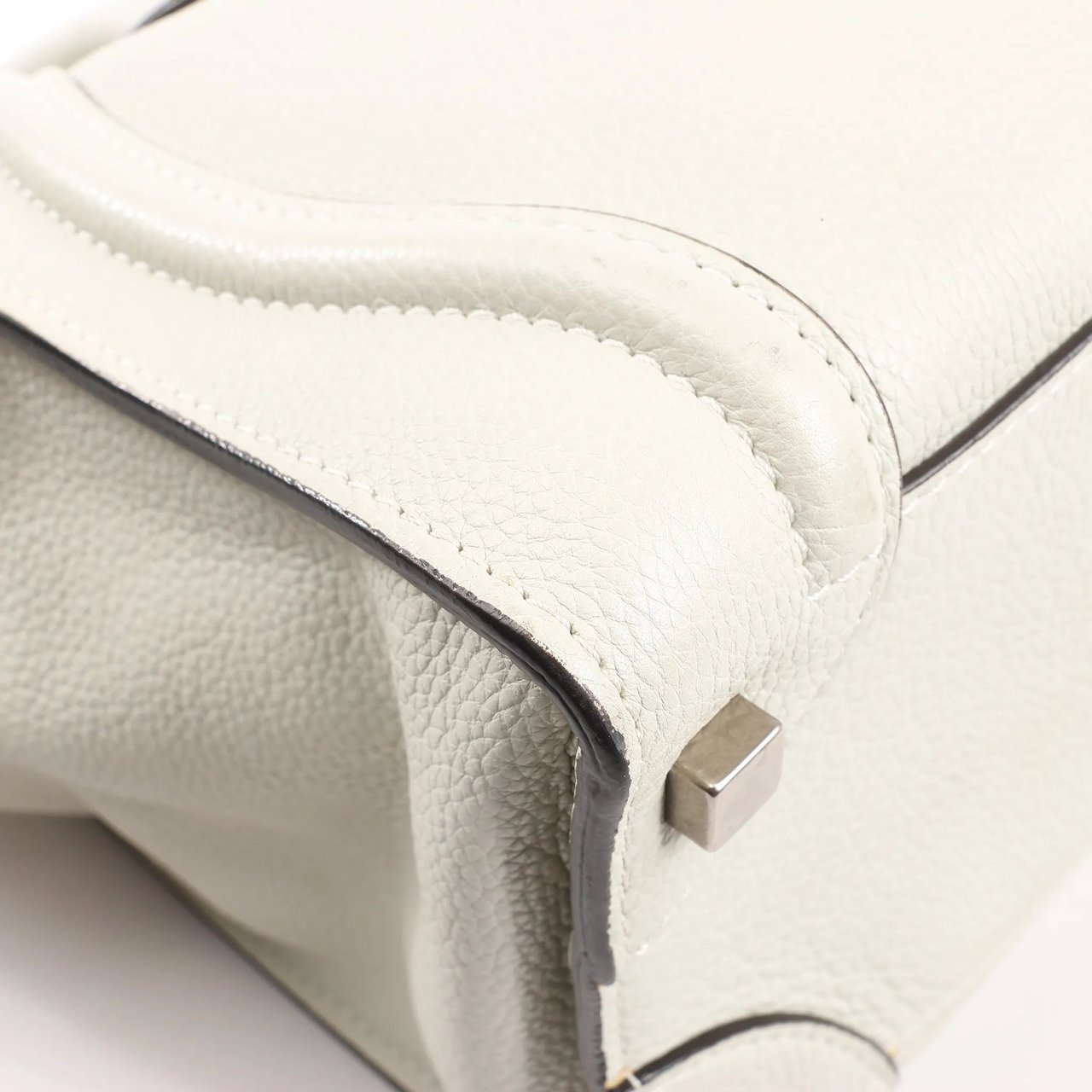 Celine Celine Luggage Micro Leather Handbag in Gray Grijs