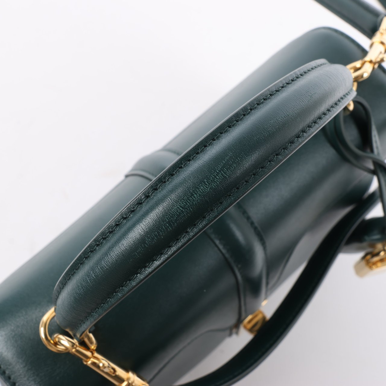 Celine Celine Sac 16 Small Smooth Leather Handbag in Green Groen