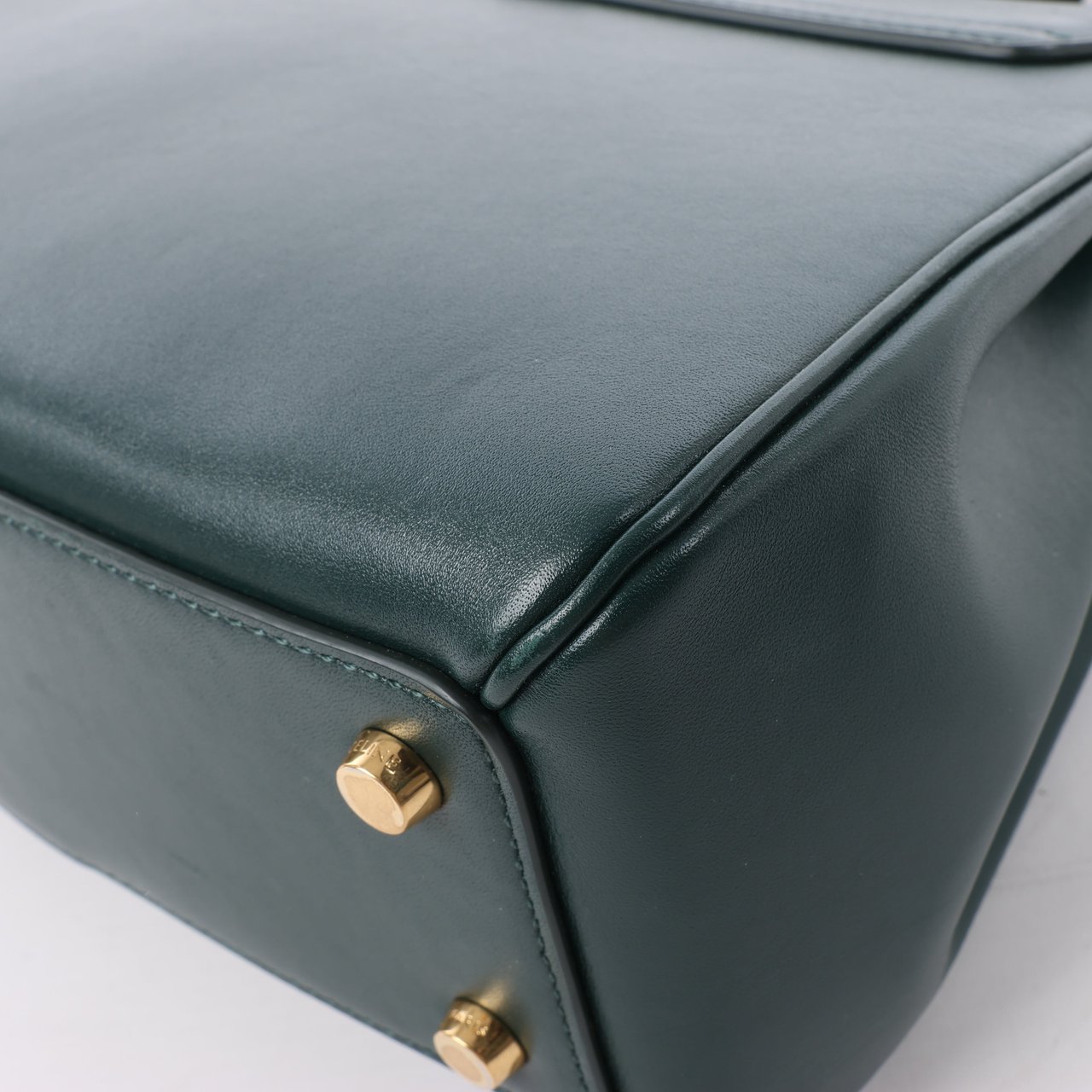 Celine Celine Sac 16 Small Smooth Leather Handbag in Green Groen