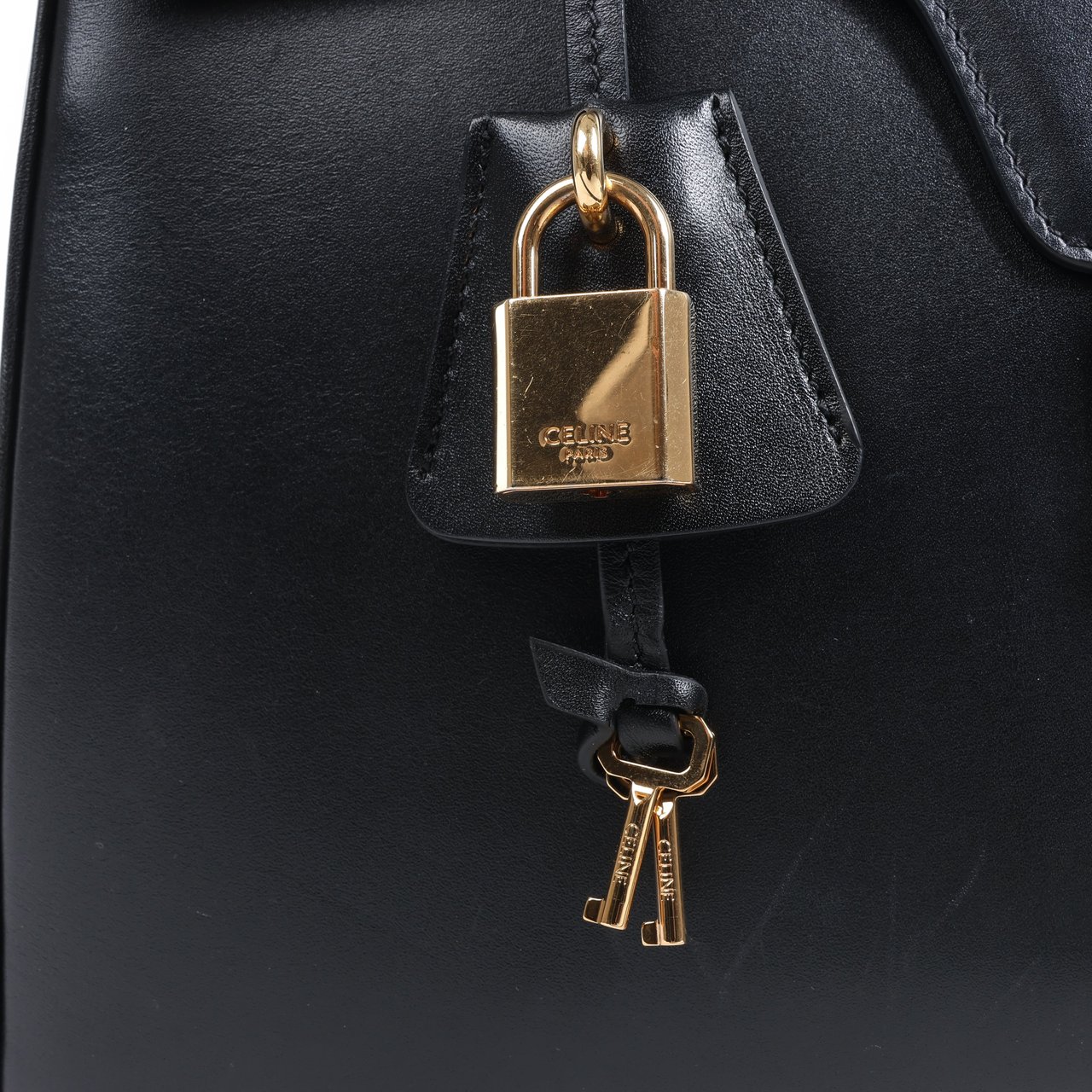 Celine Celine Sac 16 Smooth Leather Medium 2Way Handbag in Black Zwart