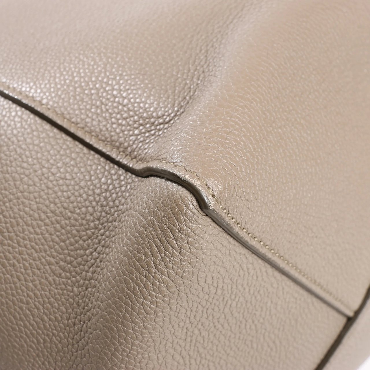 Celine Celine Cabas Phantom Small Leather Shoulder Bag in Taupe Bruin