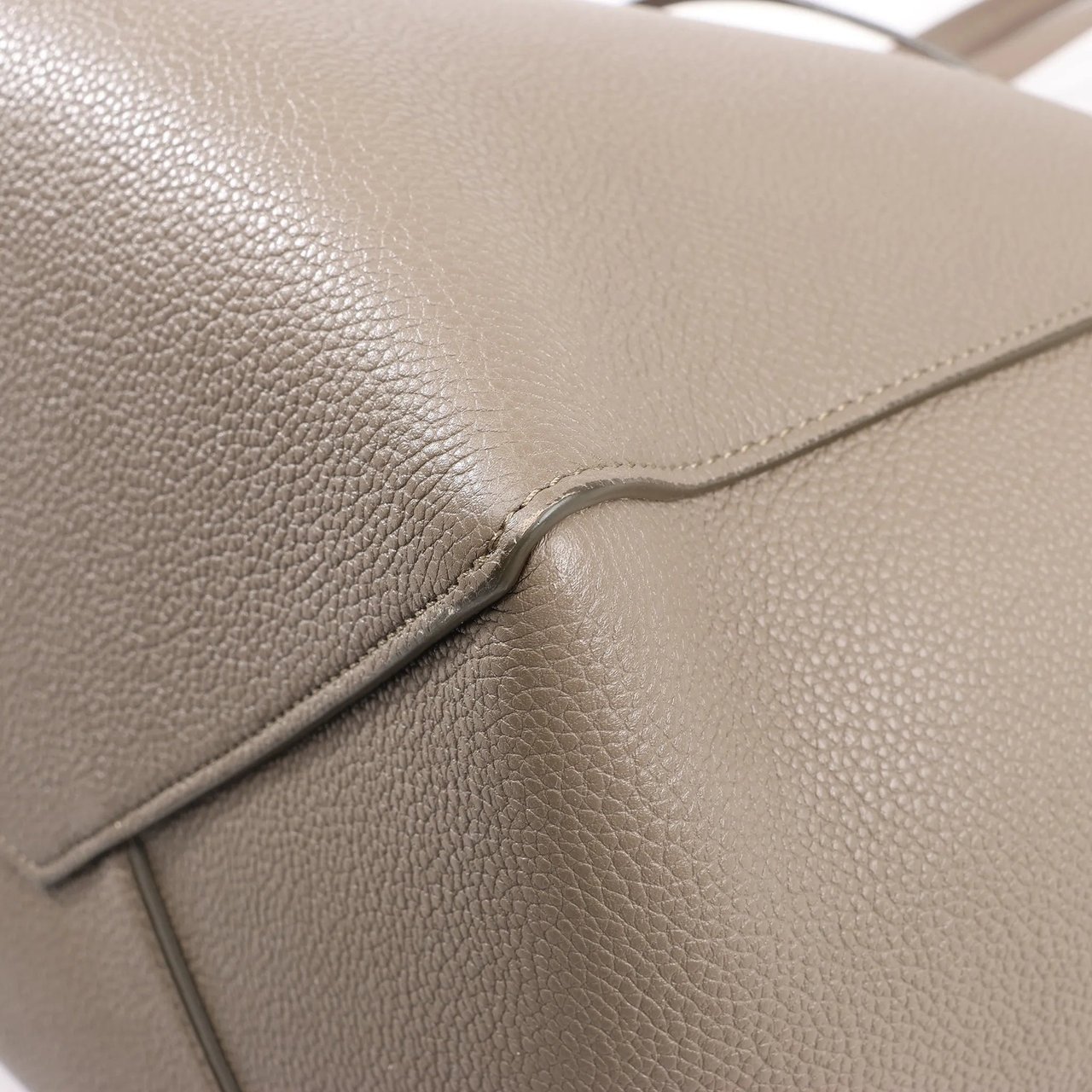 Celine Celine Cabas Phantom Small Leather Shoulder Bag in Taupe Bruin