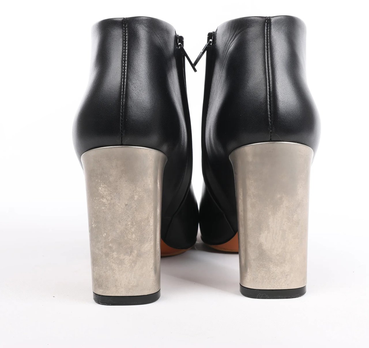 Celine Celine Phoebe Leather x Metal Heel Ankle Boots in Black, Size 38 EU Zwart