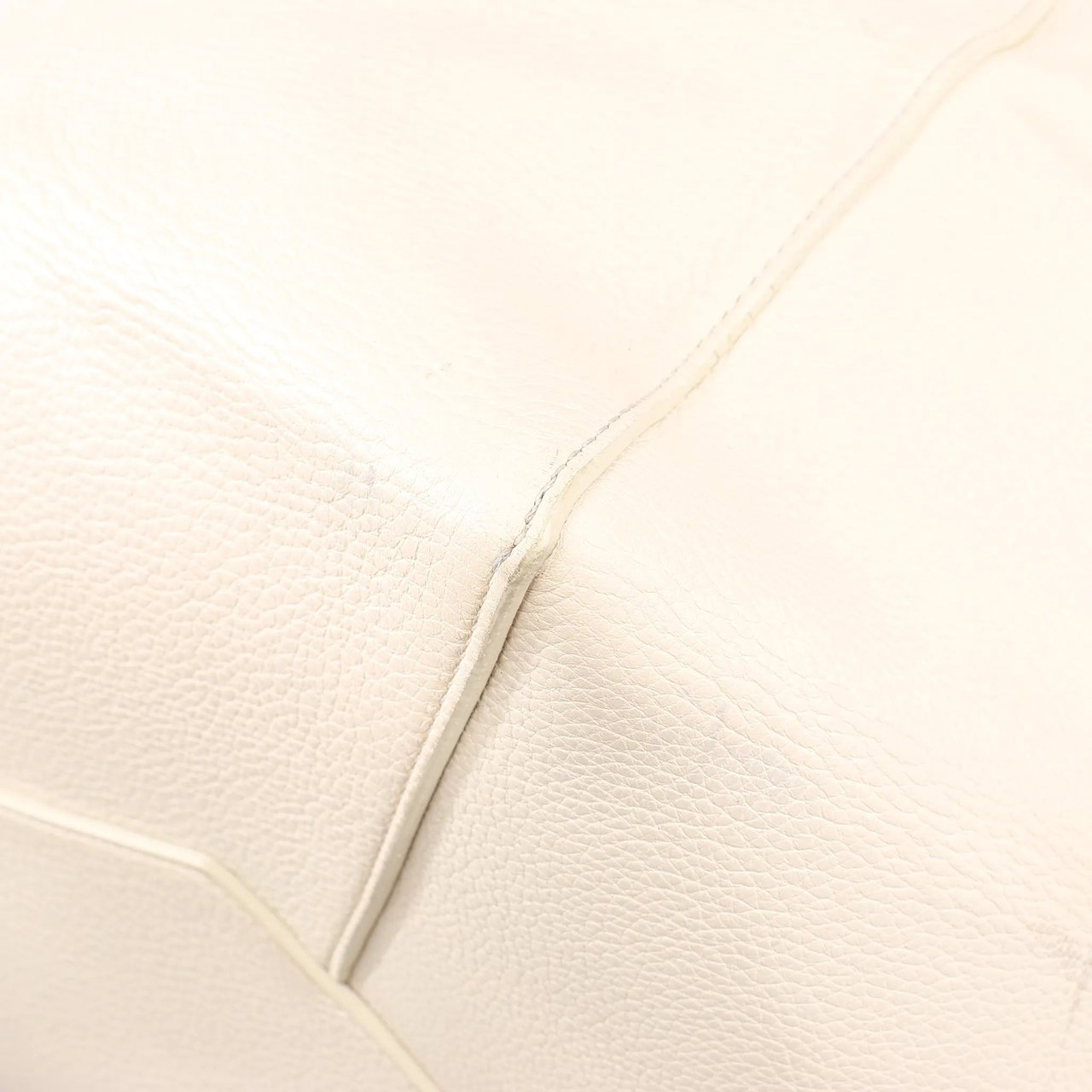 Celine Celine Cabas Phantom Medium Leather Shoulder Bag in White Wit