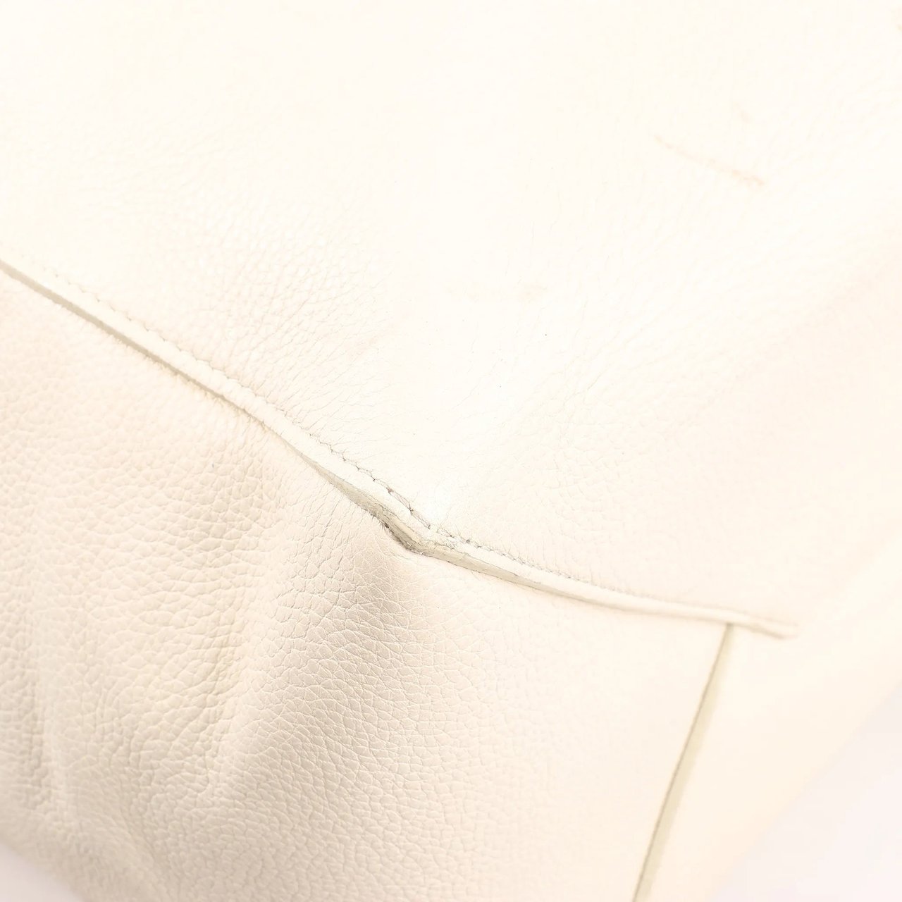 Celine Celine Cabas Phantom Medium Leather Shoulder Bag in White Wit