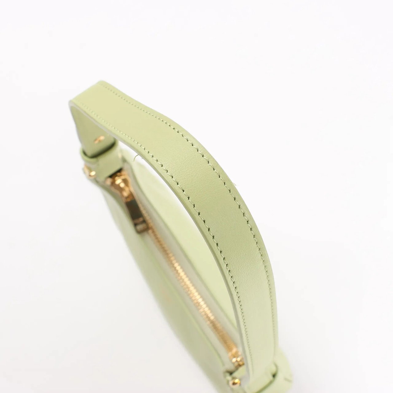 Celine CELINE Ava Leather Shoulder Bag in Green Groen