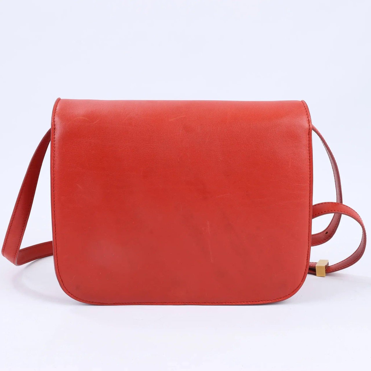 Celine CELINE Classic Box Medium Leather Shoulder Bag in Red Rood